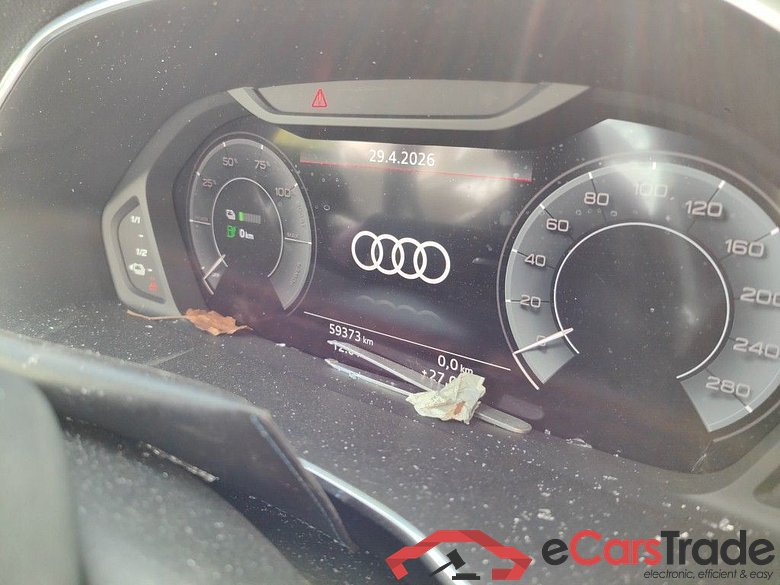 Audi Q3 45 TFSI e S tronic S Line 5d !!! Damaged car !!!! NO COC #3