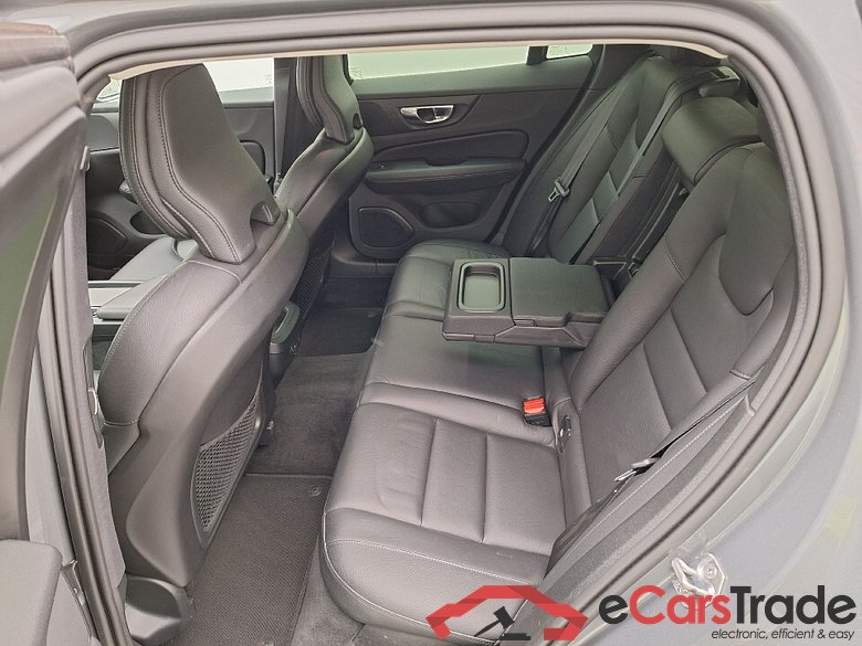 Volvo, V60 '18, Volvo V60 D3 Geartronic Inscription 5d #4