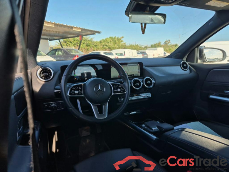 MERCEDES-BENZ GLA 250 e 220 CV #3