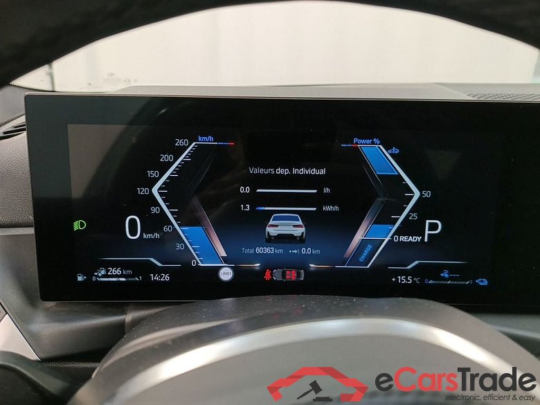 BMW 3 - 2022 320eA PHEV 4d #6