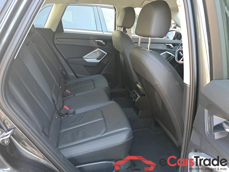 AUDI Q3 1.4 45 TFSI E S TRONIC S LINE #6
