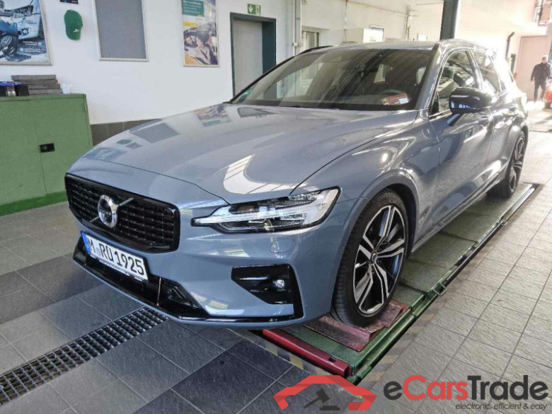 Volvo V60 Kombi (2018->) DE - Kb5 B5 (Benzin) AWD EU6d, Plus Dark Mild-Hybrid, 2021 - 2022 #1