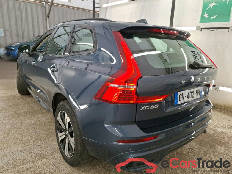 VOLVO XC60 / 2021 / 5P / SUV Recharge T6 350 GT 8 Plus Style Dark #2