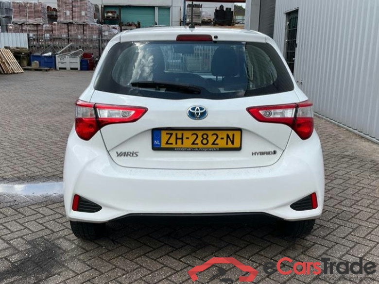 TOYOTA YARIS 1.5vvti hybrid active 74kW cvt aut #4