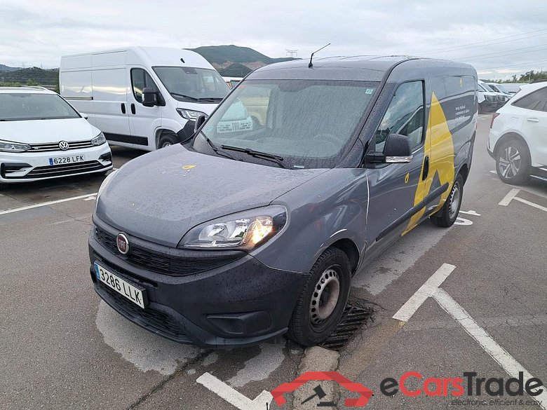 FIAT Doblò Cargo/2015/3P/furgón derivado de turismo Cargo Base Plus 1.3 Mjet 59kW (80CV)