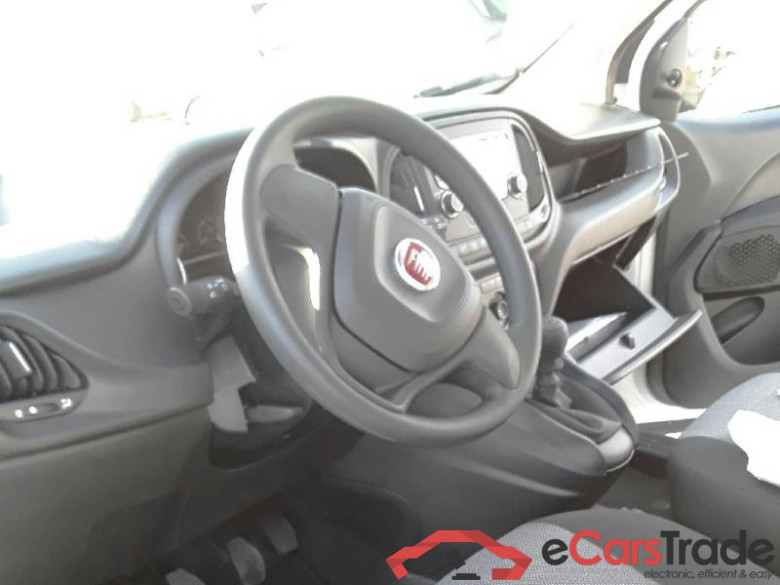 FIAT DOBLÒ CARGO / 2014 / 4P / VETT. FURGONATA CH1 BUSINESS 1.6 MJET 120CV E6D-F SeS #3