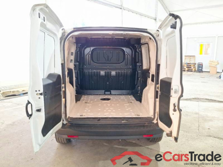 FIAT DOBLÒ CARGO / 2014 / 4P / VETT. FURGONATA CH1 BUSINESS 1.6 MJET 120CV E6D-F SeS #4