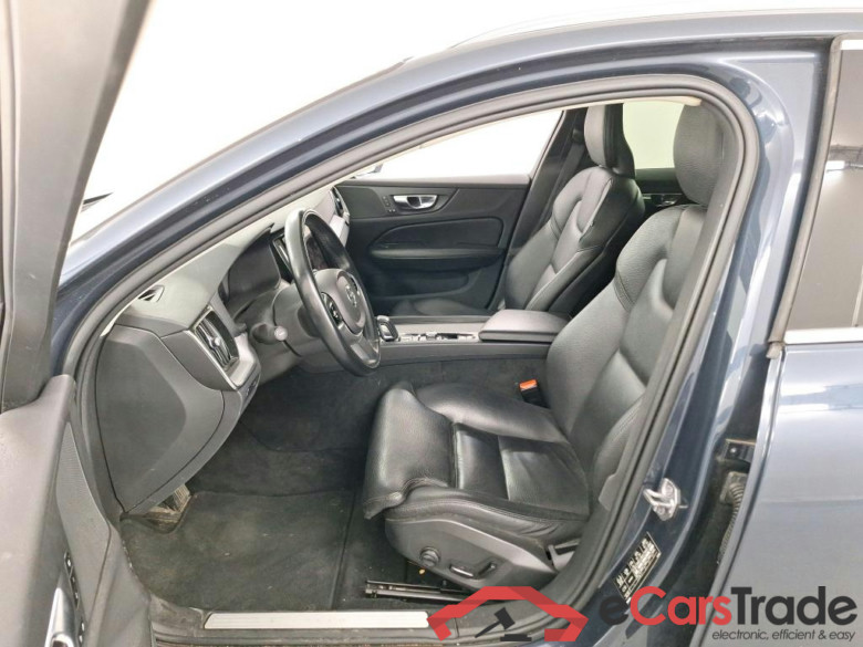 VOLVO V60 - 2018 2.0 B3 MHE Momentum Pro Geartronic #5
