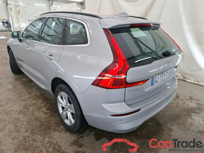 VOLVO XC60 5p SUV B4 AWD 197 Geartro 8 Momentum #2