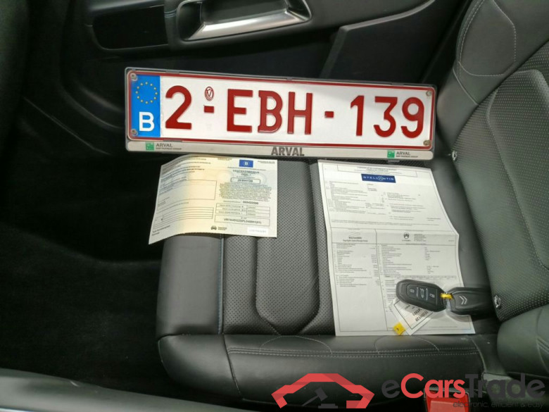 Citroën C5 Aircross 1.6 Plug-in Hybrid 225 e-EAT8 Shine 5d #4