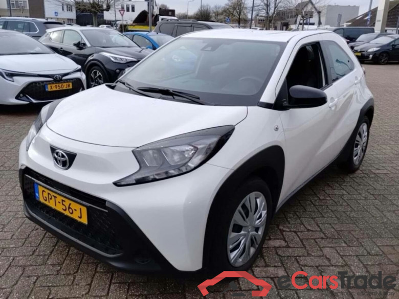 TOYOTA Aygo X 1.0 VVT-i MT Play #1