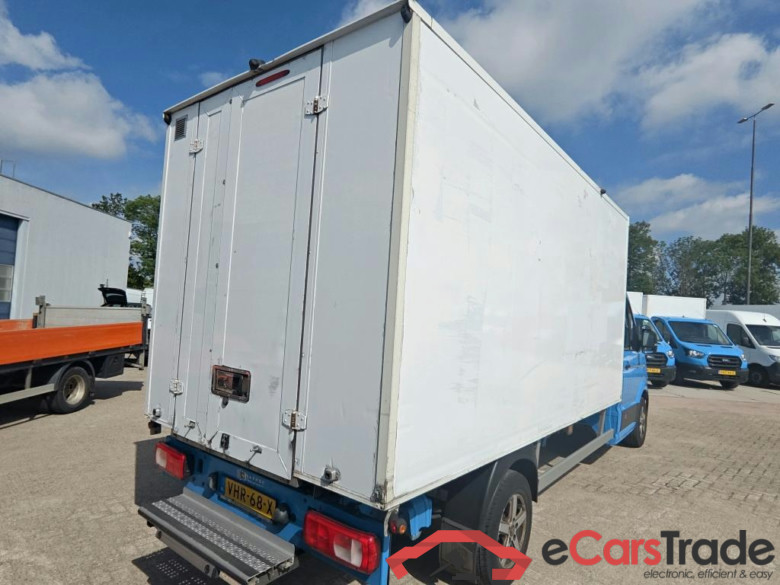 Volkswagen Crafter 35 2.0TDI 75kW L4 FWD Gesloten Laadbak #2