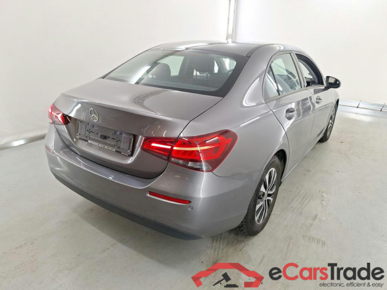 MERCEDES-BENZ A-CLASS LIMOUSINE 2.0 A 180 D BUSINESS SOLUTION ESSENTIAL #4