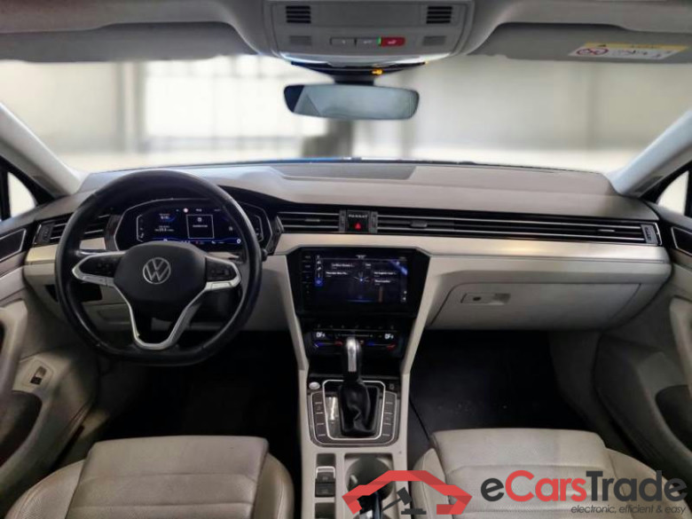 VOLKSWAGEN PASSAT / 2019 / 5P / STATION WAGON VAR. 2.0 TDI SCR EVO 110KW EXECUTIVE DSG #3