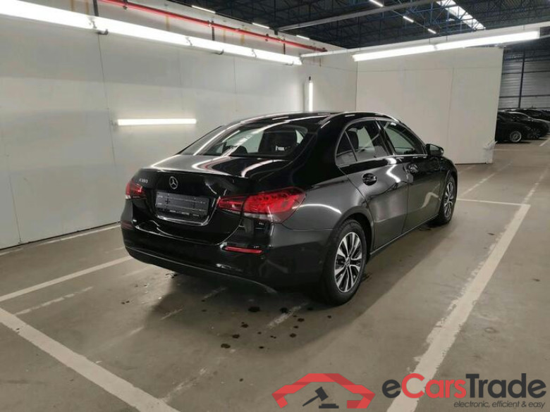 Mercedes A-Klasse Limousine A-Klasse Limousine A 180 Business Solution 100kW/136pk  4D/P Auto-7 #4