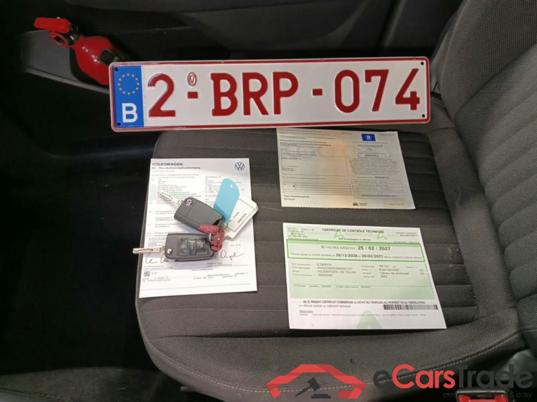 Volkswagen Tiguan Allspace 2.0 TDI DSG 4MOTION Life 5d #4