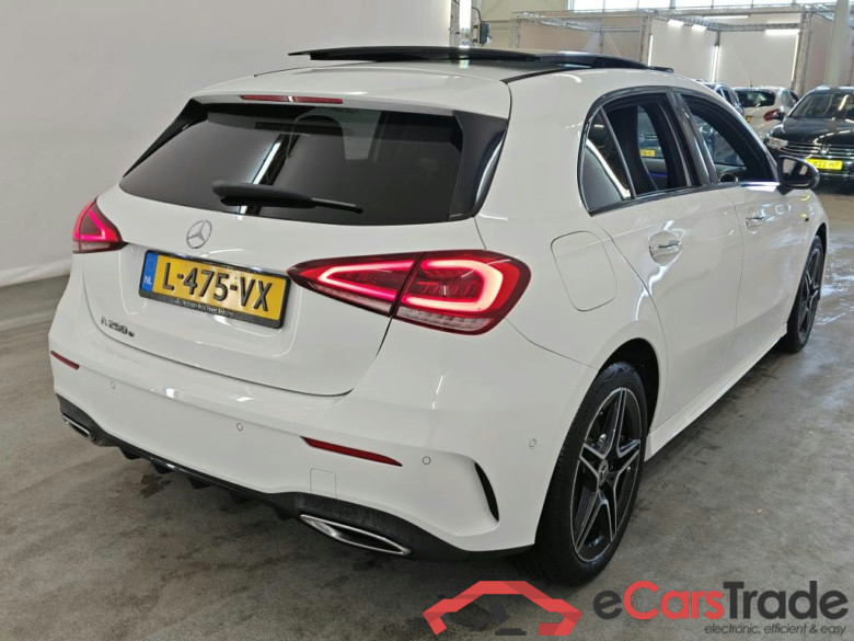 Mercedes-Benz A-Klasse A 250 e 8G-DCT Business Sol AMG Limited 5d #2