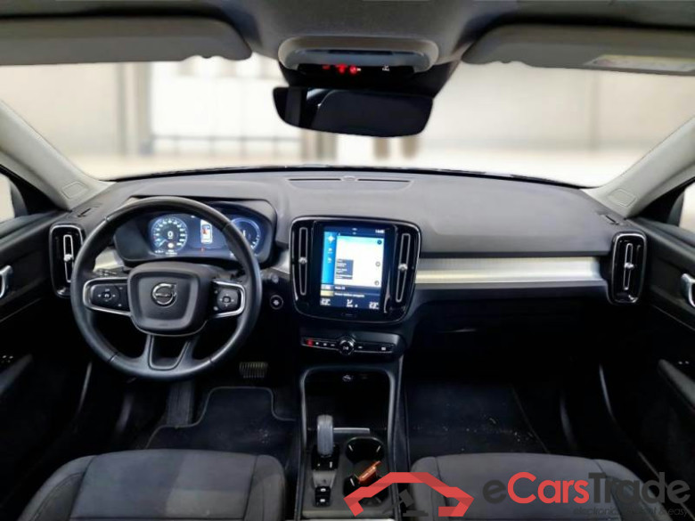 VOLVO XC40 / 2017 / 5P / SUV T4 PLUG-IN HYBRID AUTO RECH INSCRIP EXPR #3