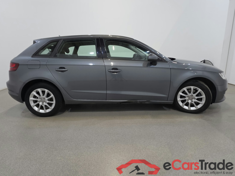 Audi A3 Sportback 1.6 TDi Aut. Display Klima PDC ... #5