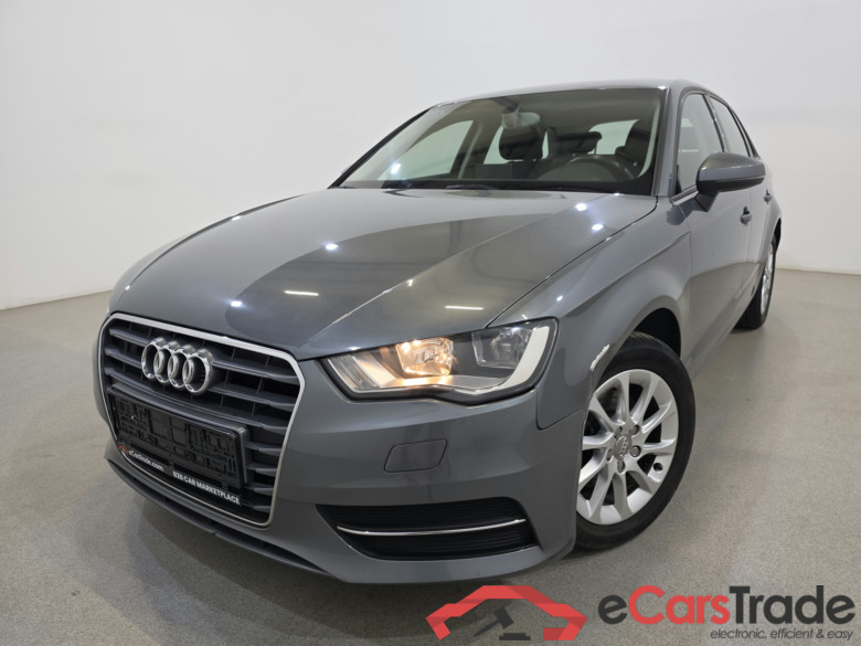 Audi A3 Sportback 1.6 TDi Aut. Display Klima PDC ... #1