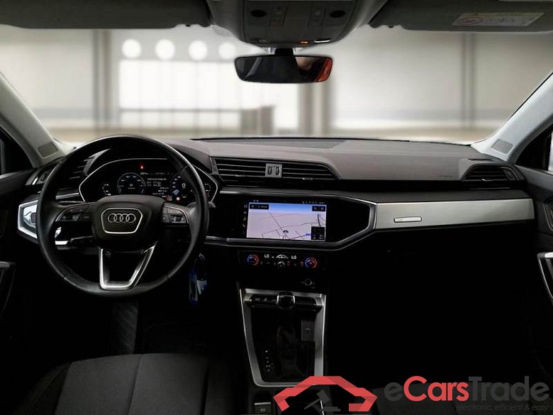 AUDI Q3 / 2018 / 5P / SUV 45 TFSI E S TRONIC BUSINESS #3
