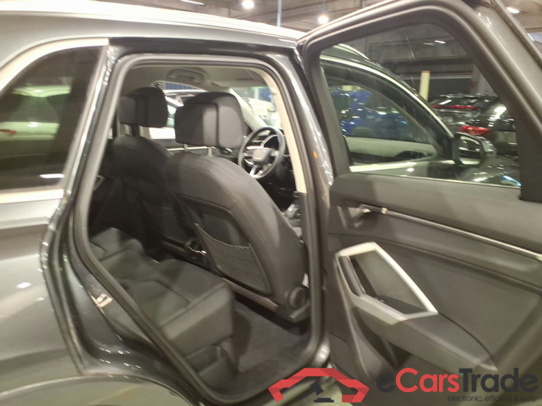 AUDI Q3 1.4 45 TFSI E S TRONIC S LINE #5