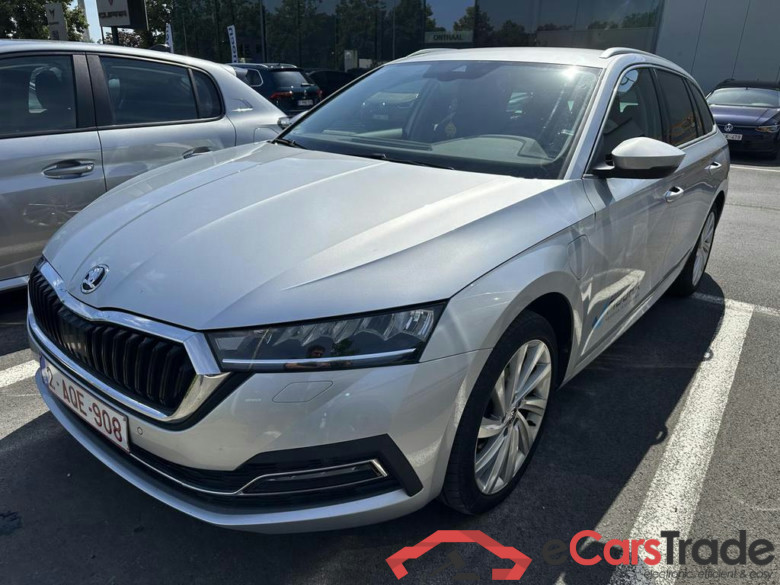 SKODA Octavia Combi PHEV Octavia SW PHEV 1.4 TSI Clever DSG #1