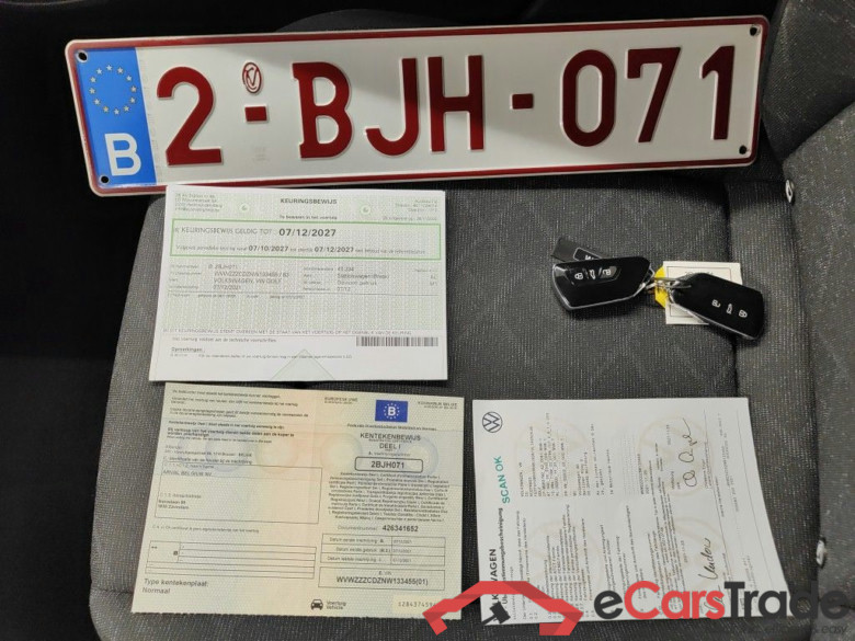 Volkswagen Golf VIII 2.0 TDI 85kW Life DSG 5d #4