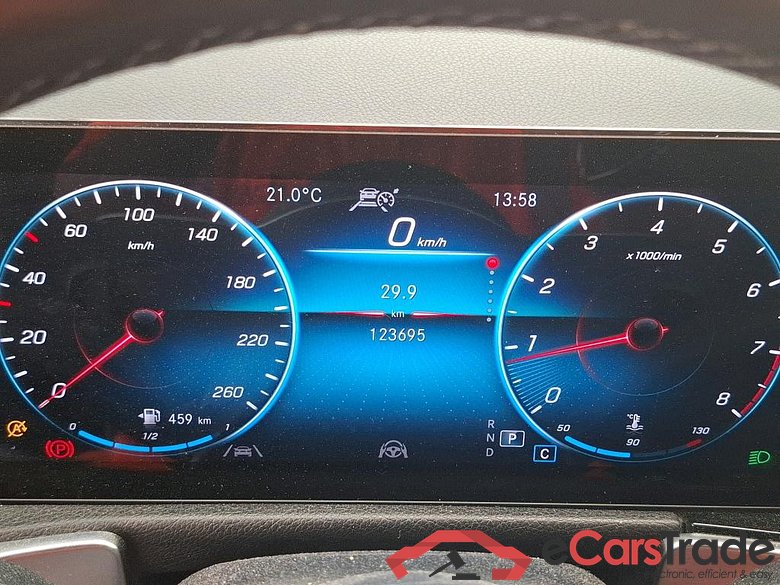 MERCEDES-BENZ GLB / 2019 / 5P / SUV GLB 200 Business Line #6