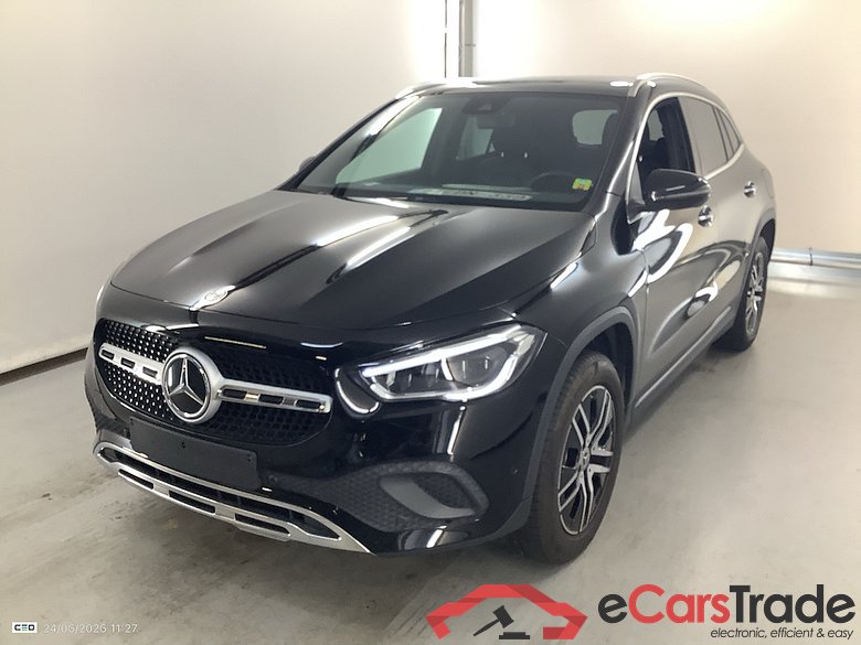 MERCEDES-BENZ GLA 1.3 GLA 250 E DCT BUSINESS SOLUTION
