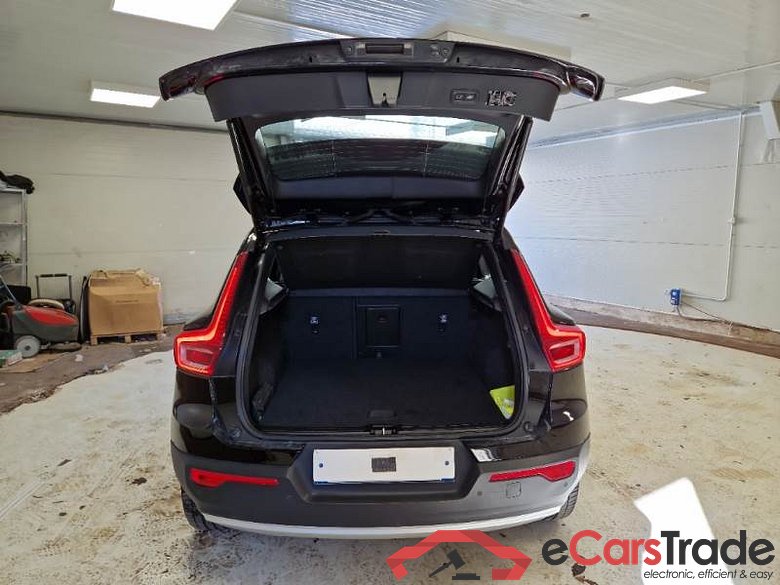 VOLVO XC40 / 2017 / 5P / FUORISTRADA T4 PLUG-IN HYBRID AUTO RECH INSC EXPR N1 #5