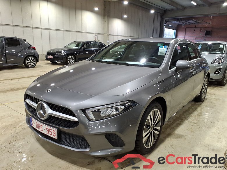 MERCEDES-BENZ A-CLASS 1.3 A 250 E DCT BUSINESS SOLUTION