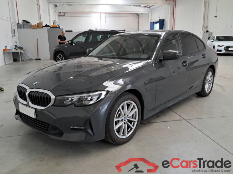 BMW SERIE 3 / 2018 / 4P / BERLINA 330E BUSINESS ADVANTAGE AUT. #1