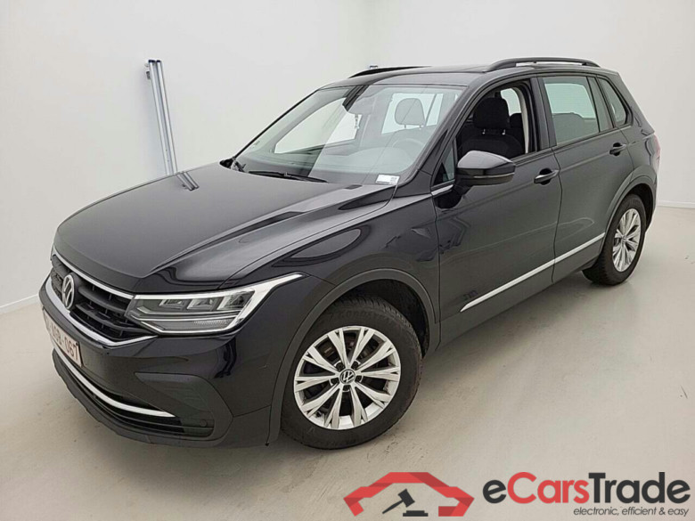 Volkswagen Tiguan 1.5 TSI Life Pano LED ACC Navi Camera Klima PDC ... #1
