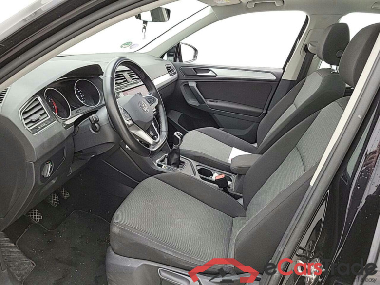Volkswagen Tiguan 1.5 TSI Life Pano LED ACC Navi Camera Klima PDC ... #5