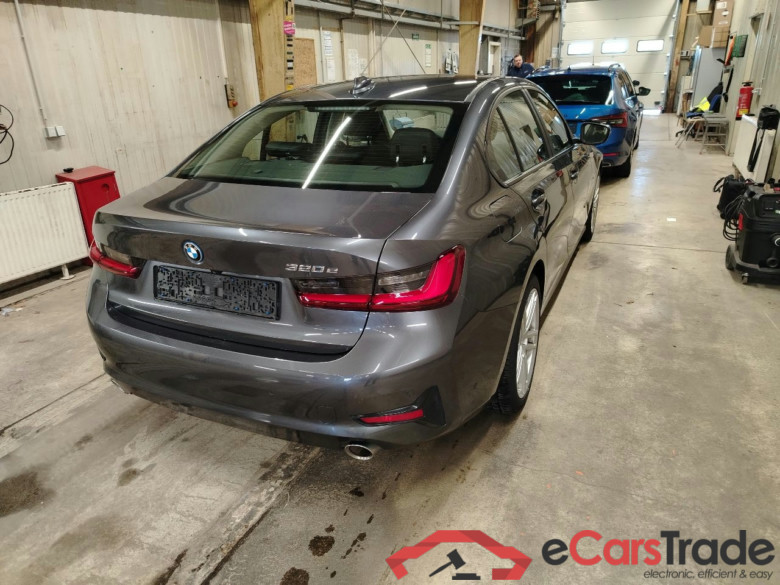 BMW 3er 320e Aut. Advantage 4d 120kW #2