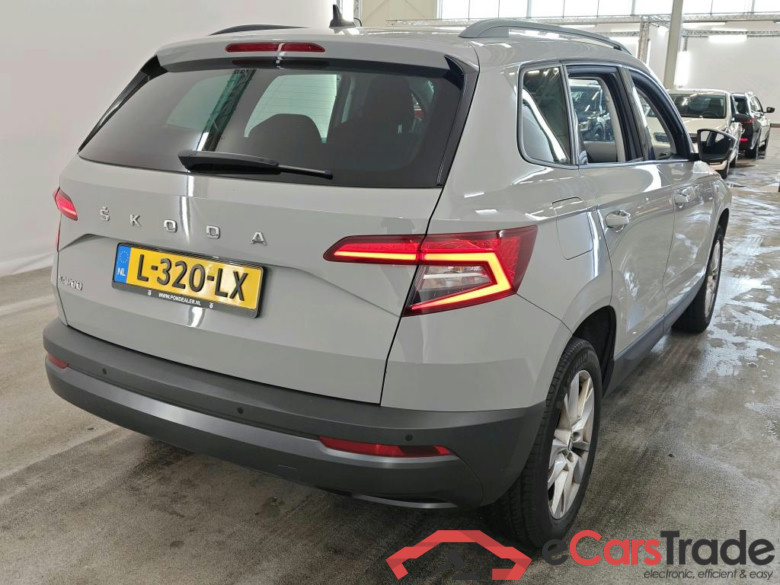 Skoda Karoq 1.5 TSI ACT Greentech DSG Buss Edition 5d #2