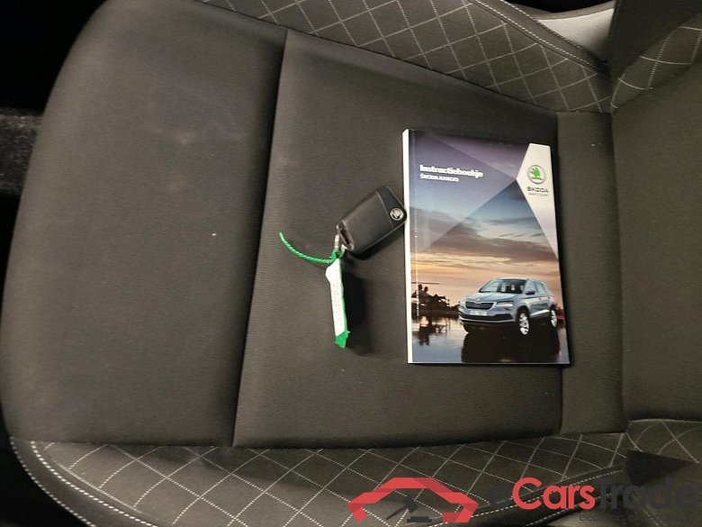 Skoda Karoq 1.5 TSI ACT Greentech DSG Buss Edition 5d #4