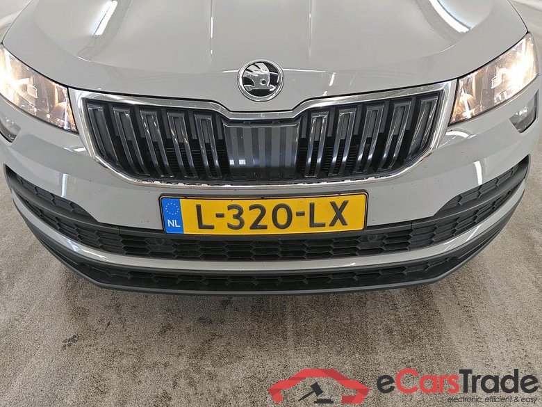 Skoda Karoq 1.5 TSI ACT Greentech DSG Buss Edition 5d #5