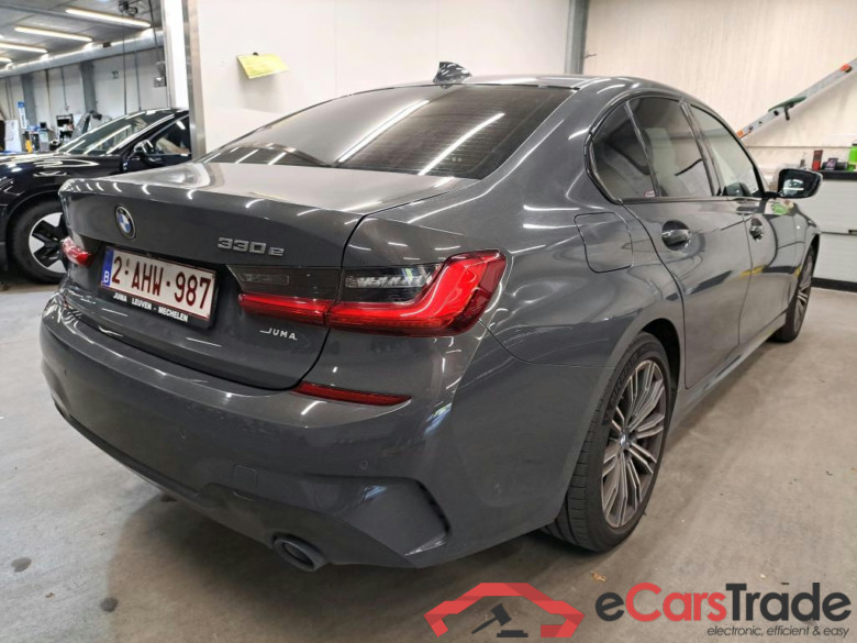 BMW - BMW 3 BERLINE 330e 292PK M Sport With Heated Sport Seats & Driving Assistant Pack * HYBRID * #2
