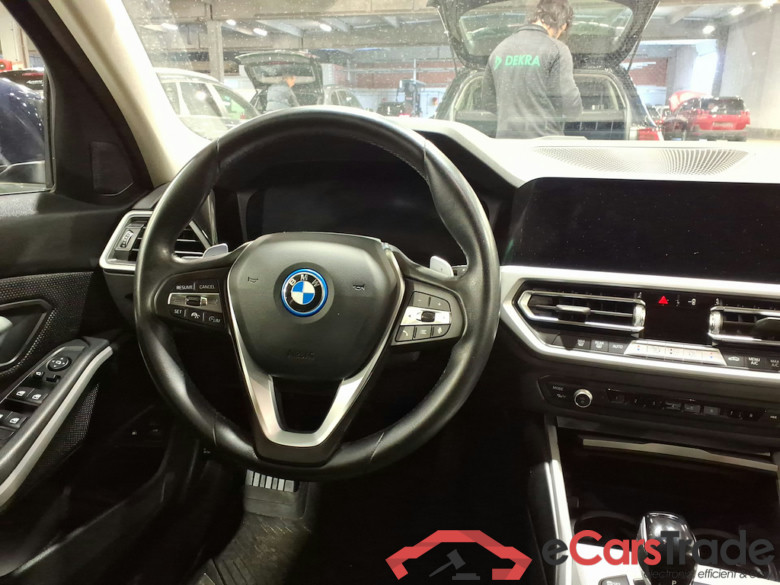 BMW 3 SERIES TOURING 2.0 330E (215KW) TOURING #6