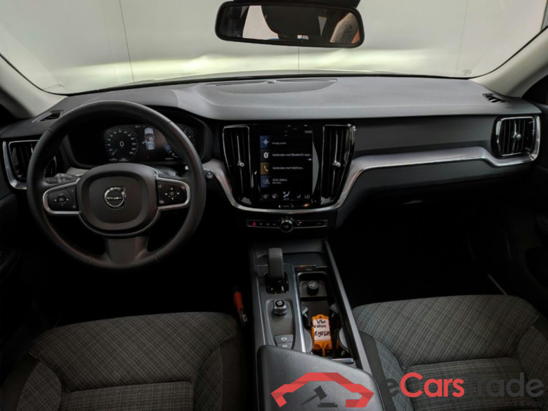 VOLVO V60 2.0 B3 Mom. Adv. #5