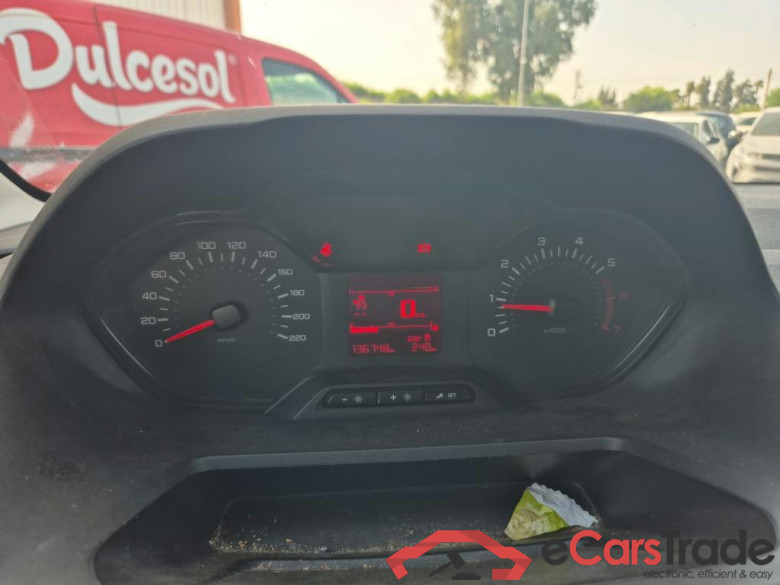 PEUGEOT Partner / 2018 / 3P / furgón derivado de turismo Pro Standard 600kg BlueHDi 73kW #4