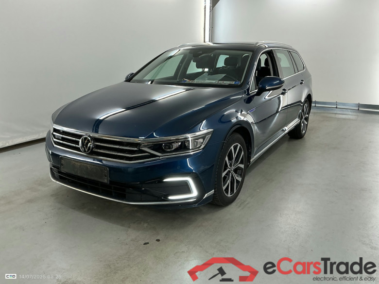 VOLKSWAGEN PASSAT VARIANT 1.4 TSI MSQ VARIANT GTE BUSINESS #1