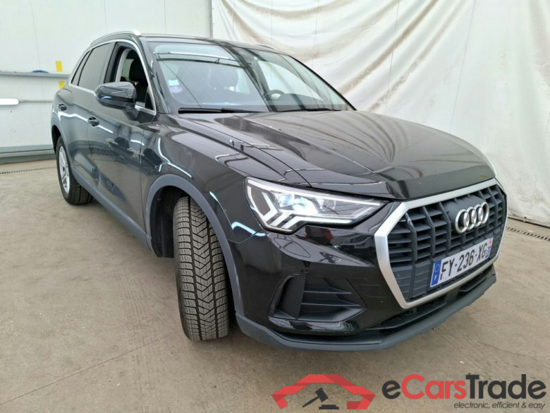 AUDI Q3 / 2018 / 5P / SUV 35 TFSI 150 MHEV S TRONIC BUSINESS LINE #4