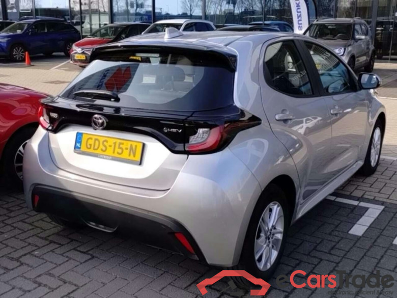 TOYOTA YARIS 1.5 Hybrid 115 Active #4