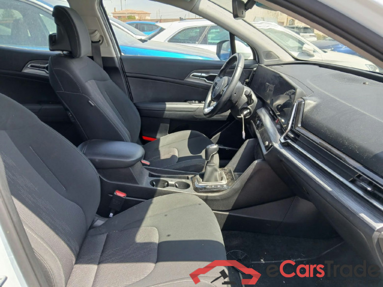 KIA Sportage / 2022 / 5P / todoterreno 1.6 CRDi MHEV 100kW (136CV) Business 4X4 #6