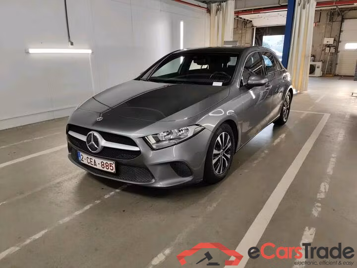 Mercedes A-Klasse A-Klasse A 180 Essential Line 100kW/136pk  5D/P Auto-7