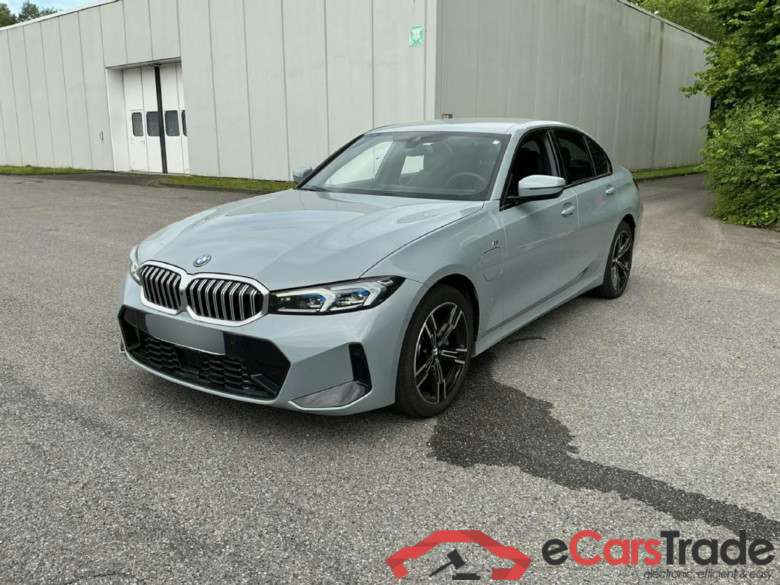 BMW 330 3er - 330e xDrive M Sport (EURO 6e) SOH 100 % 2.0 Plugin Hybrid (Benzin) 184hp xDrive