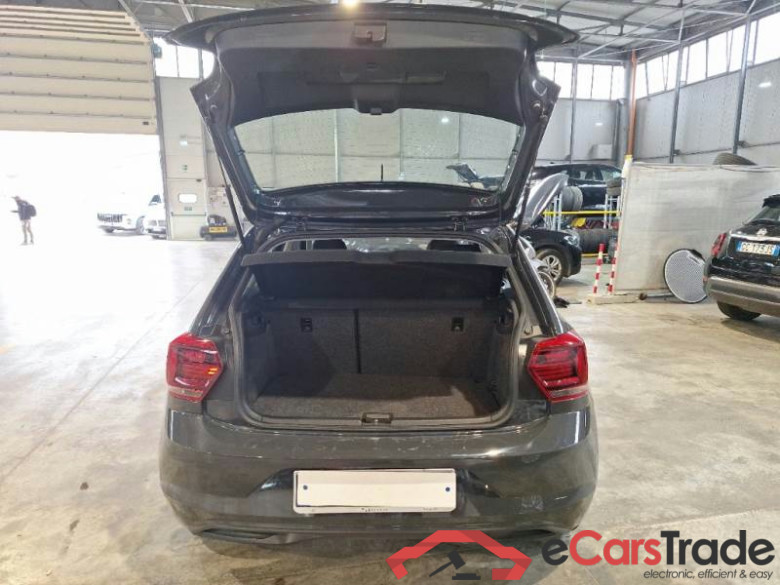 VOLKSWAGEN POLO / 2017 / 5P / BERLINA 1.0 EVO 59KW COMFORTLINE BMT #4